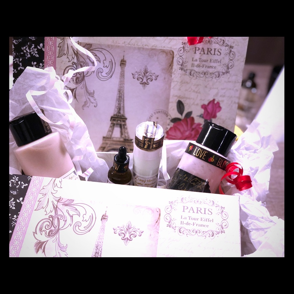 Mystery Box! Skin and Haircare Mystery Giftbox